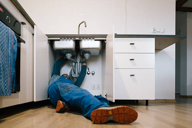 Professional Leak Detection technician working in Kent, OH
